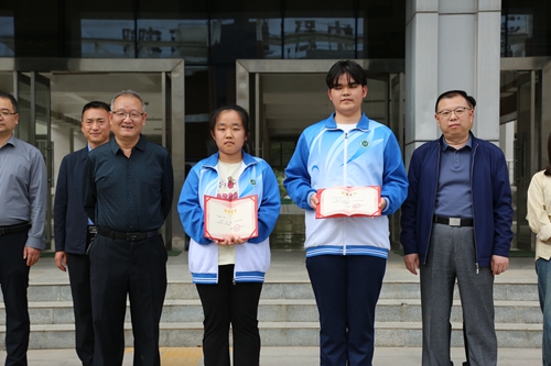 1742269103169452.jpg 1713935600164081618.jpg