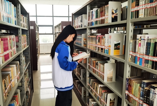 1742269117562402.jpg 1713935721153079671.jpg