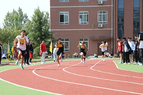 1742268729153514.jpg 1714368771778074209.jpg