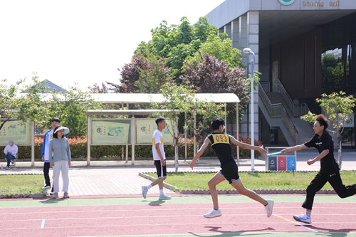 1742268740114351.jpg 1714368970797037226.jpg