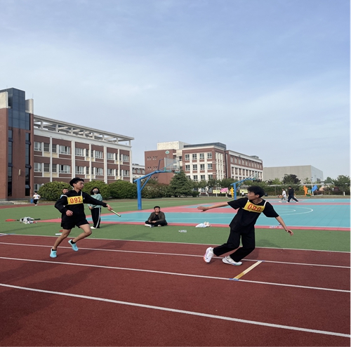 1742268745243825.jpg 1714368970806082823.jpg