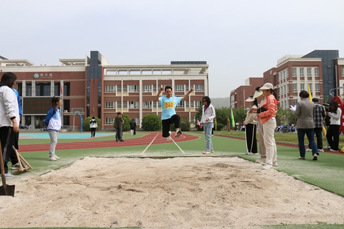 1742268750148188.jpg 1714369007410037956.jpg