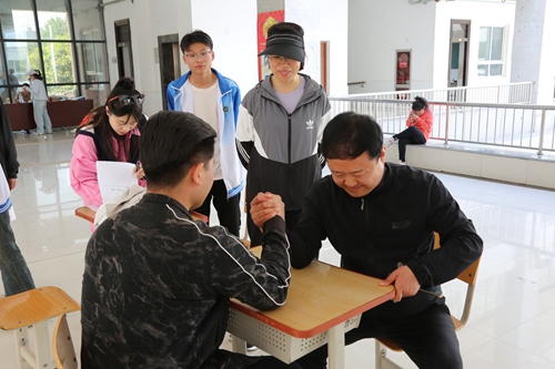 1742268761914060.jpg 1714369215688018323.jpg