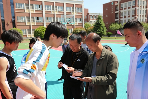 1742268783119966.jpg 1714369215753029996.jpg