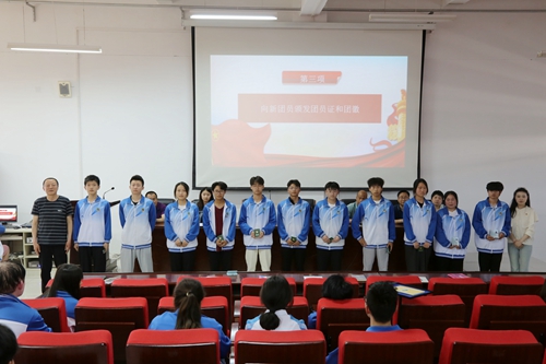 1742268660214229.jpg 1714447714270082650.jpg