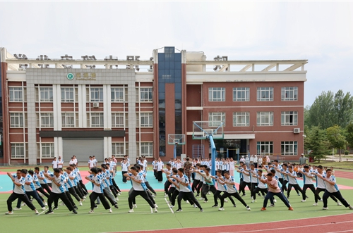 1742265974402029.jpg 1725153865679032655.jpg