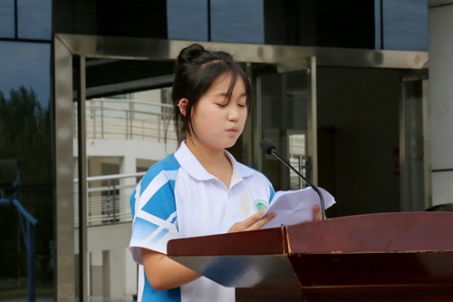 1742265984204602.jpg 1725153865722075397.jpg