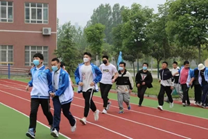 1742201555125215.jpg 1652409526127037495.jpg