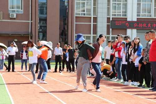 1742202505845176.jpg 1621903565051048738.jpg