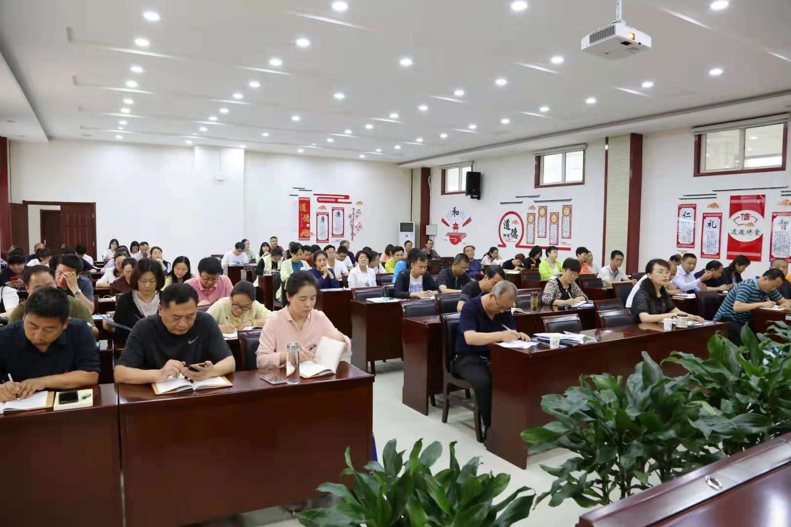 1742264289893509.jpg 1623981759633069770.jpg