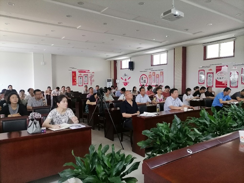 1742264414131672.jpg 1625822096446088717.jpg