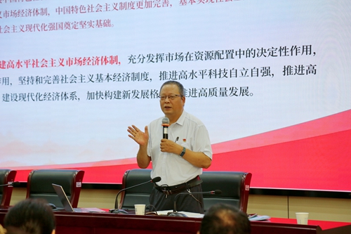 1742265701576441.jpg 1726124223297037040.jpg