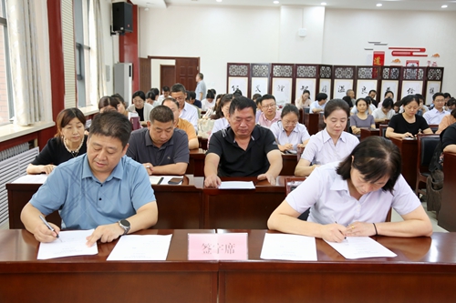 1742265774412268.jpg 1726044133529039379.jpg