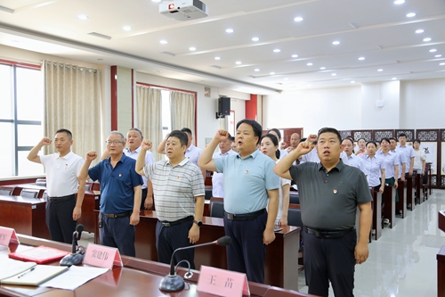 1742266051649771.jpg 1719905028411032946.jpg