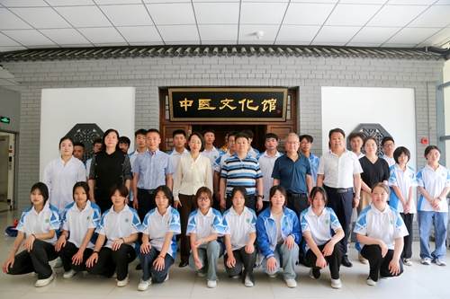 1742267414117881.jpg 1716452281854066178.jpg