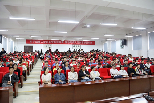 1742268345167017.jpg 1715851246262089935.jpg