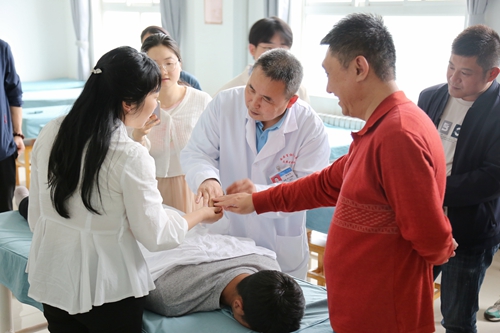 1742268352104156.jpg 1715851423096010738.jpg