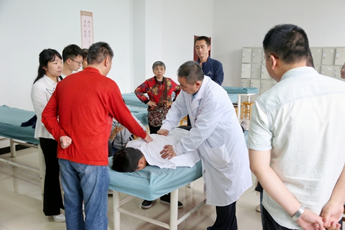 1742268355286456.jpg 1715851423114018494.jpg