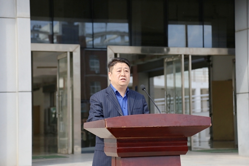 1742269522122389.jpg 1712884835744054021.jpg