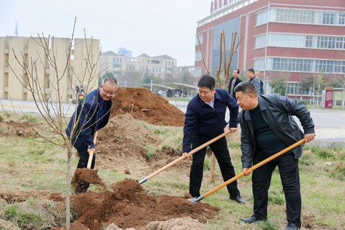 1742269991118089.jpg 1711695714051012290.jpg