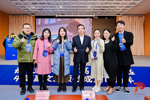 1742277845104328.jpg 1701909625120011927.jpg