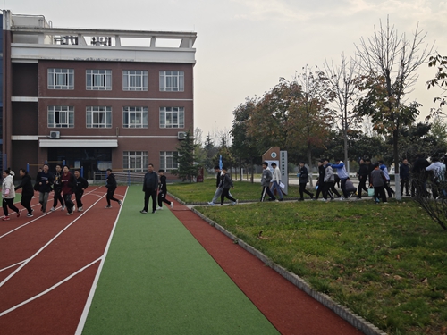 1742279289969966.jpg 1699584751322081916.jpg