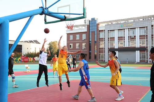 1742279383950549.jpg 1699231997143054516.jpg