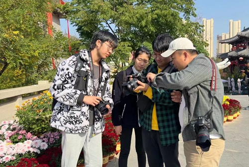 1742279435125953.jpg 1698736899012083766.jpg