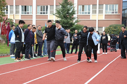 1742279484163863.jpg 1698631491584009745.jpg