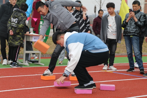 1742366566784160.jpg 64.jpg