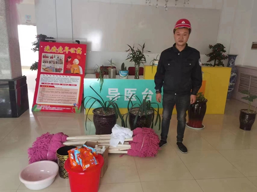 1742802870124555.jpg 1698376443458085456.jpg