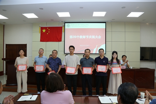 1742802907813602.jpg 1698376234877087114.jpg