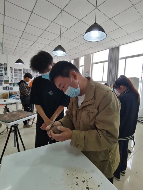 1742805150101256.jpg 1686791970299013770.jpg