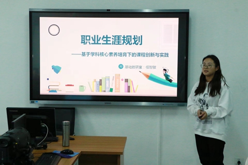 1742805223220520.jpg 1685606752976066558.jpg