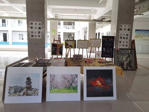 1742805344348967.jpg 1685016203340024125.jpg