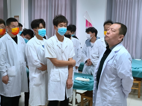 1742805370192431.jpg 1685015899493091035.jpg