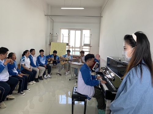 1742805892190013.jpg 1684999628697039075.jpg