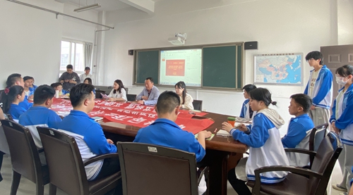 1742807386223414.jpg 1682056086861045500.jpg