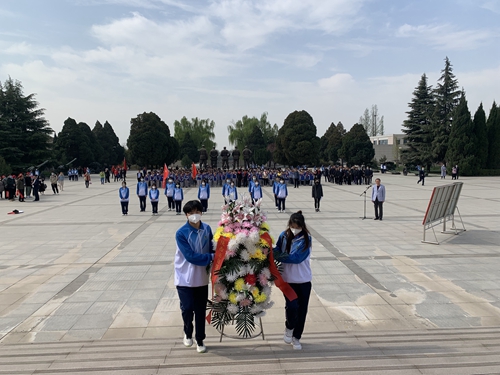 1742808047527847.jpg 1680225883393006706.jpg