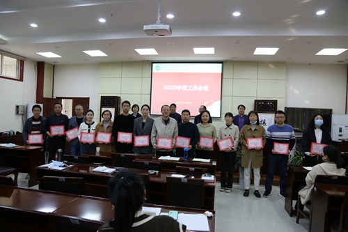 1742808328505195.jpg 1678429562138081474.jpg