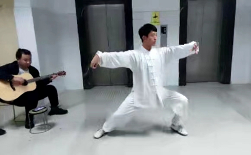 1742808829111513.jpg 1669795688116032552.jpg