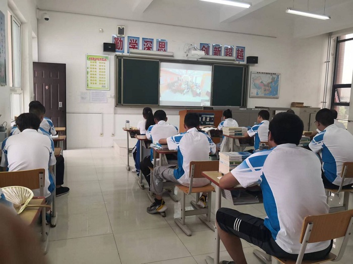 1742869470112339.jpg 1655983867362019972.jpg