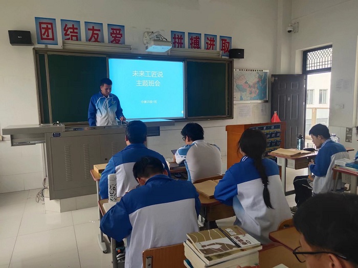 1742869472624619.jpg 1655983876239035985.jpg