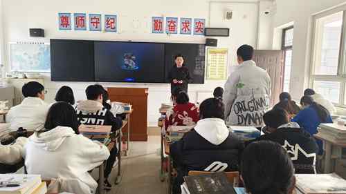 1743651836197425.jpg 1732171311457020024.jpg