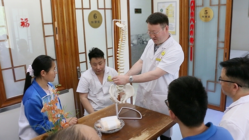 1744767297913938.jpg 2.jpg